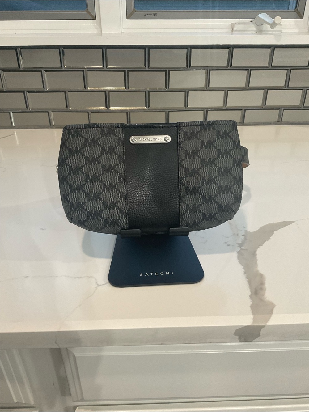 Michael Kors Signature Monogram Slim Belt Bag Fanny Pack Black Grey S/M 555137C
